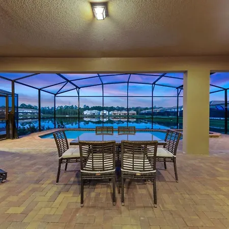Indulge In A Lakefront Retreat 9 Bedrooms And World-Class Amenities